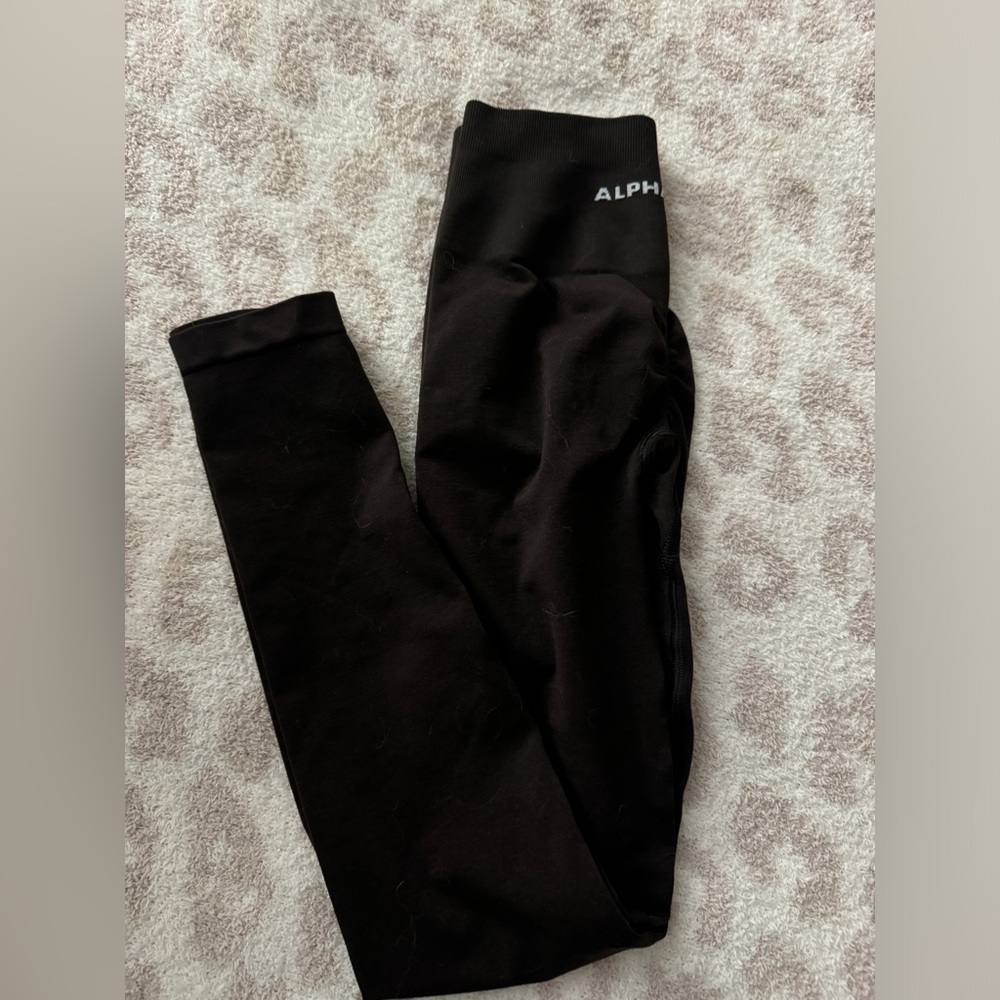 Alphalete amplify leggings in chocolate